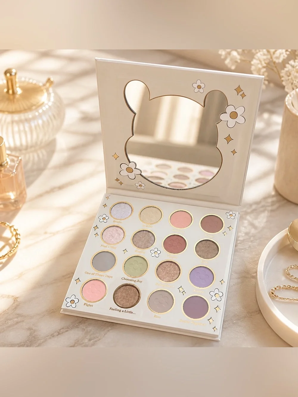 Disney Winnie the Pooh 16 Shade Eyeshadow Palette New